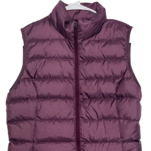 CirrusLite Down Puffer Vest ~ Purple / Dark Berry ~ Size XS Women's ~ EB650 - Picture 3 of 9